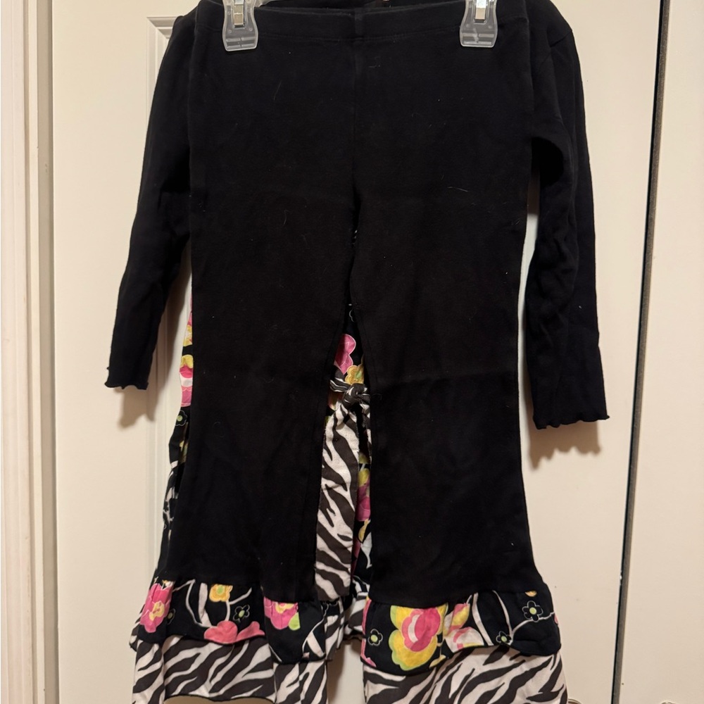 Ann Loren Girls Black Floral Ruffle Shirt & Leggings Set Zebra Ribbon - Picture 5 of 5